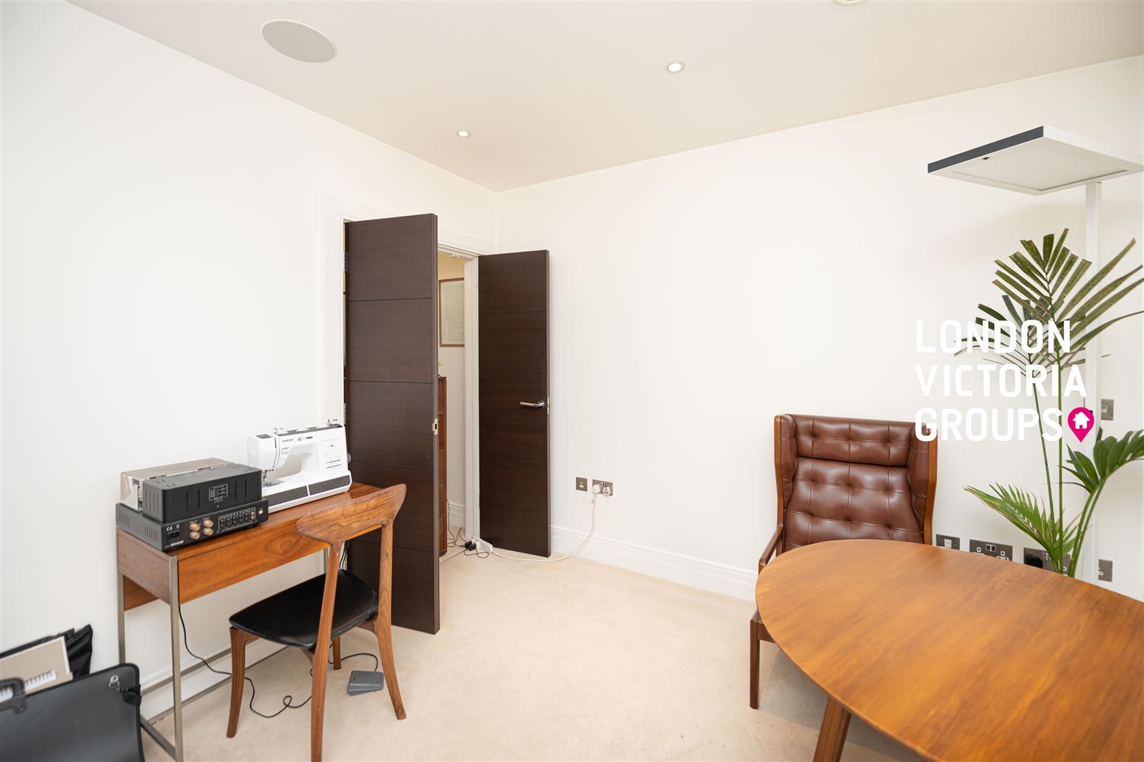 Duchess Crescent, Stanmore